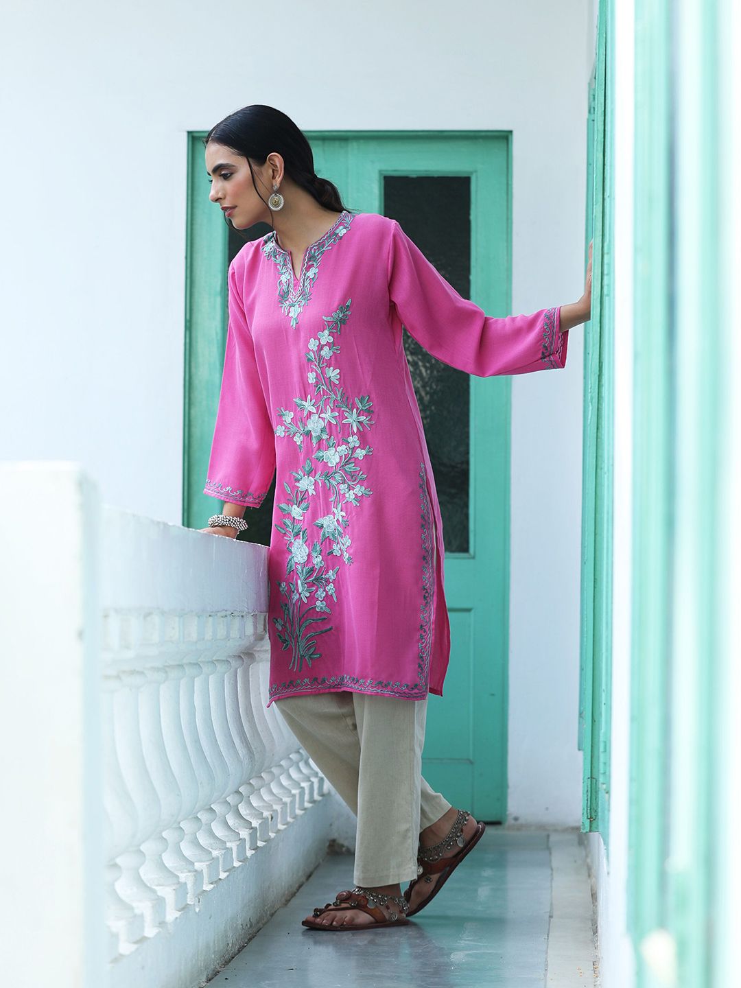 House of Chikankari Women Pink Cotton Aari Sulam Kurta