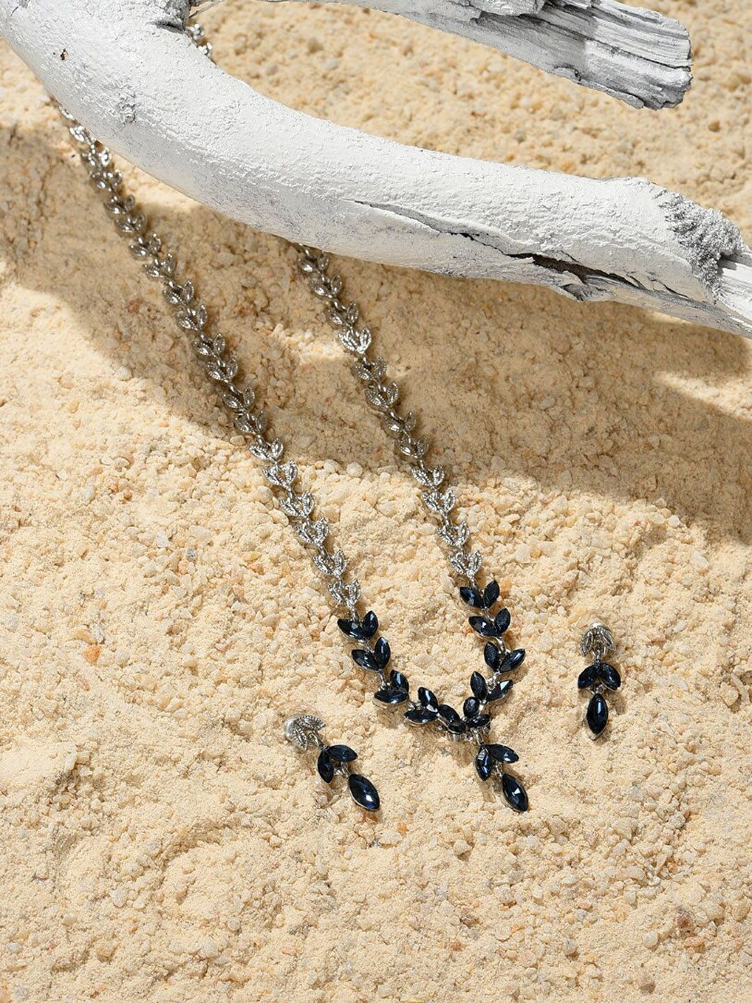 SOHI Silver-Plated Black Stone Studded Jewellery Set