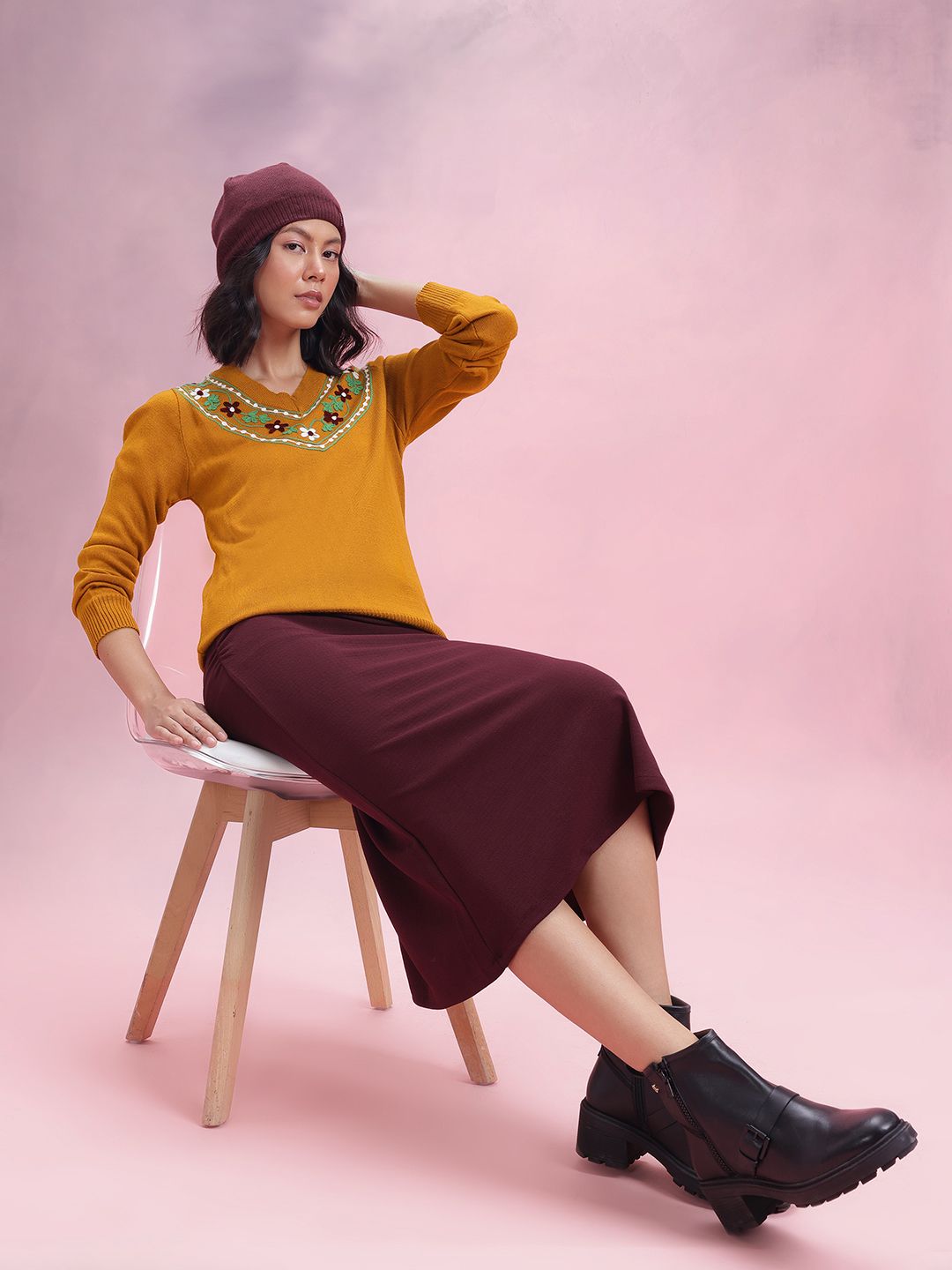 DressBerry Floral Embroidered Acrylic Pullover