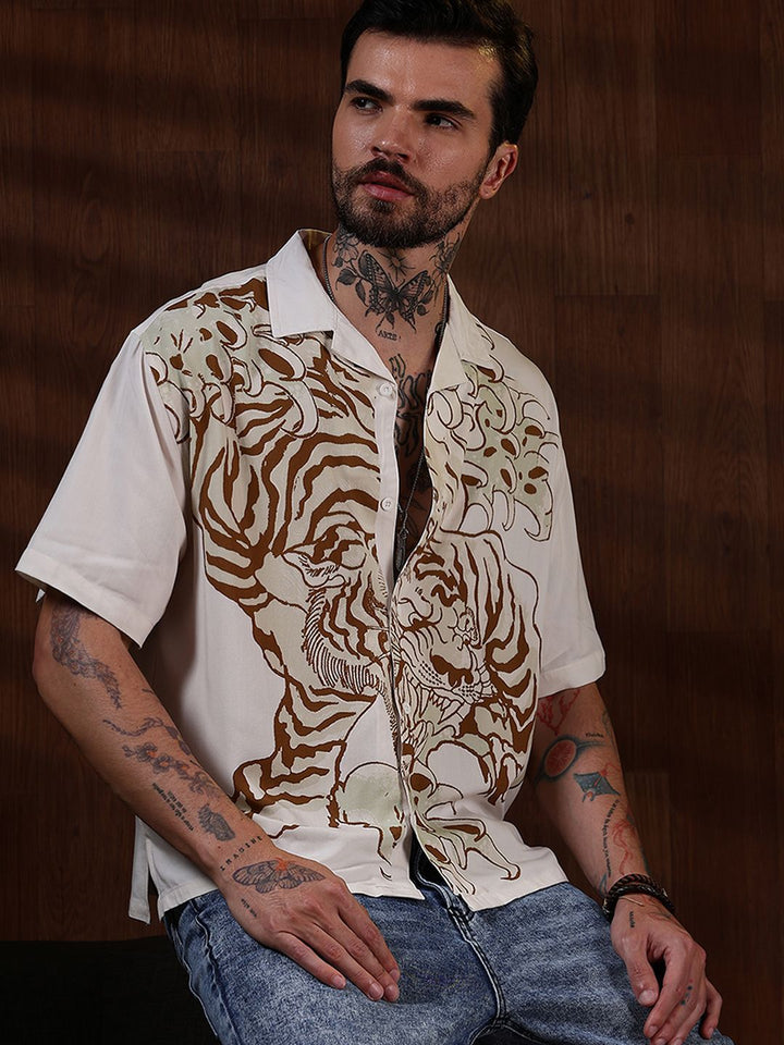 Eszett Graphic Printed Cuban Collar Cotton Baju Kasual Bersaiz Besar