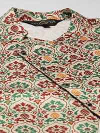 SOJANYA Men Black Kurta with Churidar & Jacket