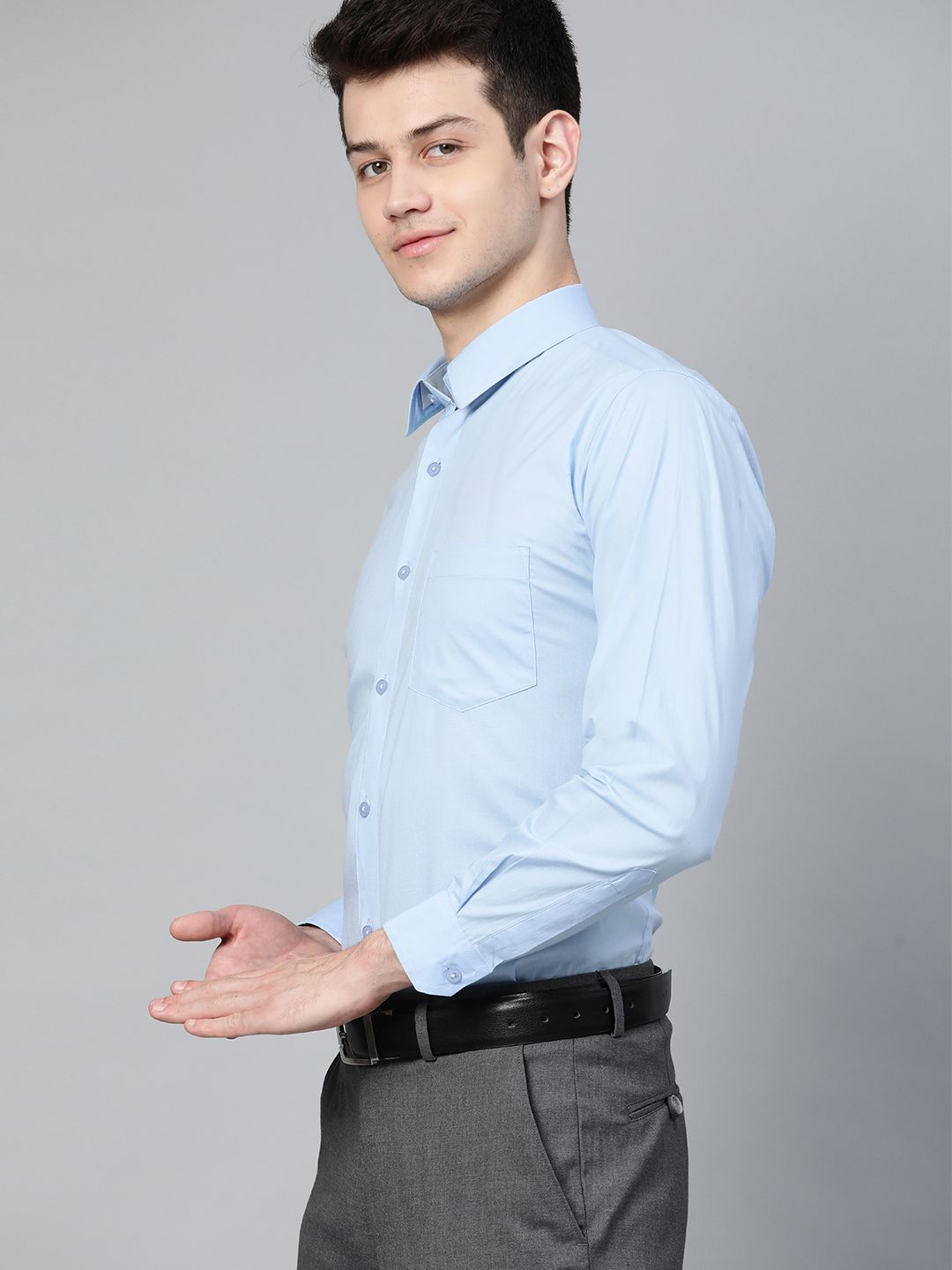 DENNISON Men Blue Smart Slim Fit Solid Water & Stain Repellent Twill Formal Shirt