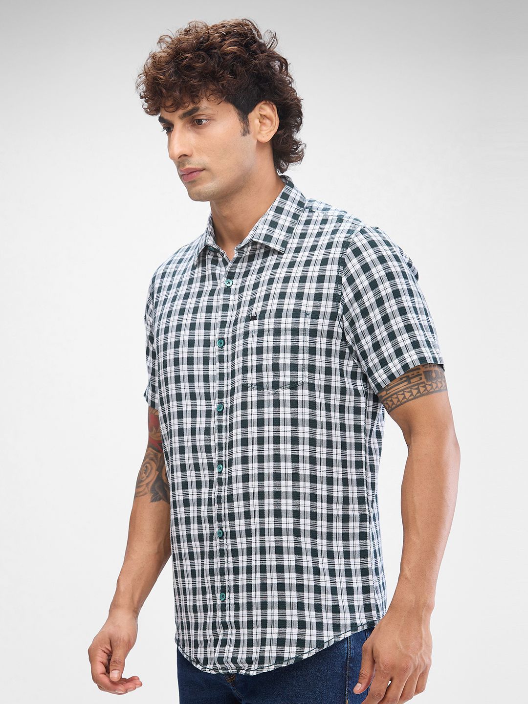 SPYKAR Men Micro Checks Spread Collar Slim Fit Casual Shirt