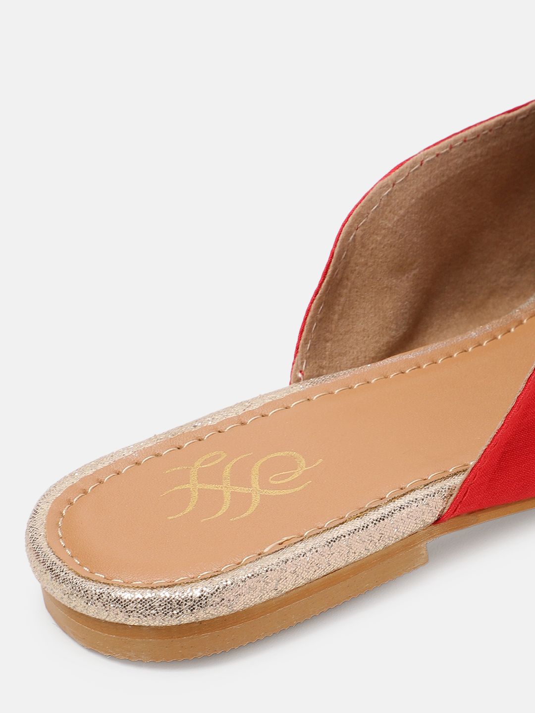 House of Pataudi Women Embellished Ethnic Mules