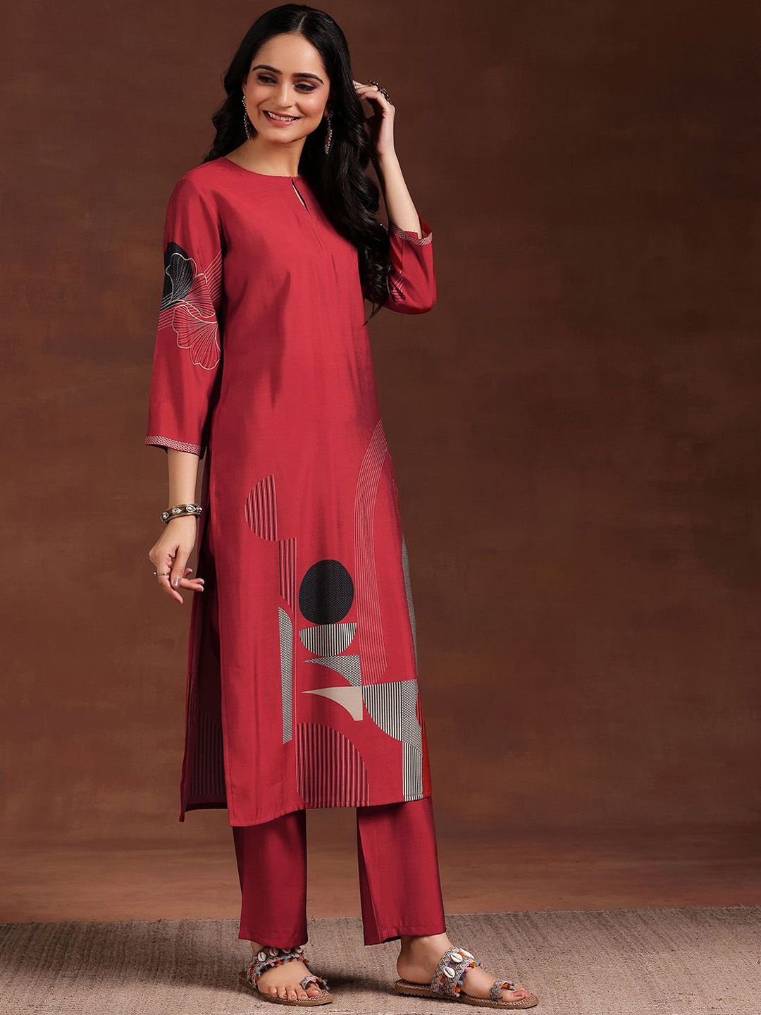 Libas Women Printed Regular Kurta with Trousers & With Dupatta