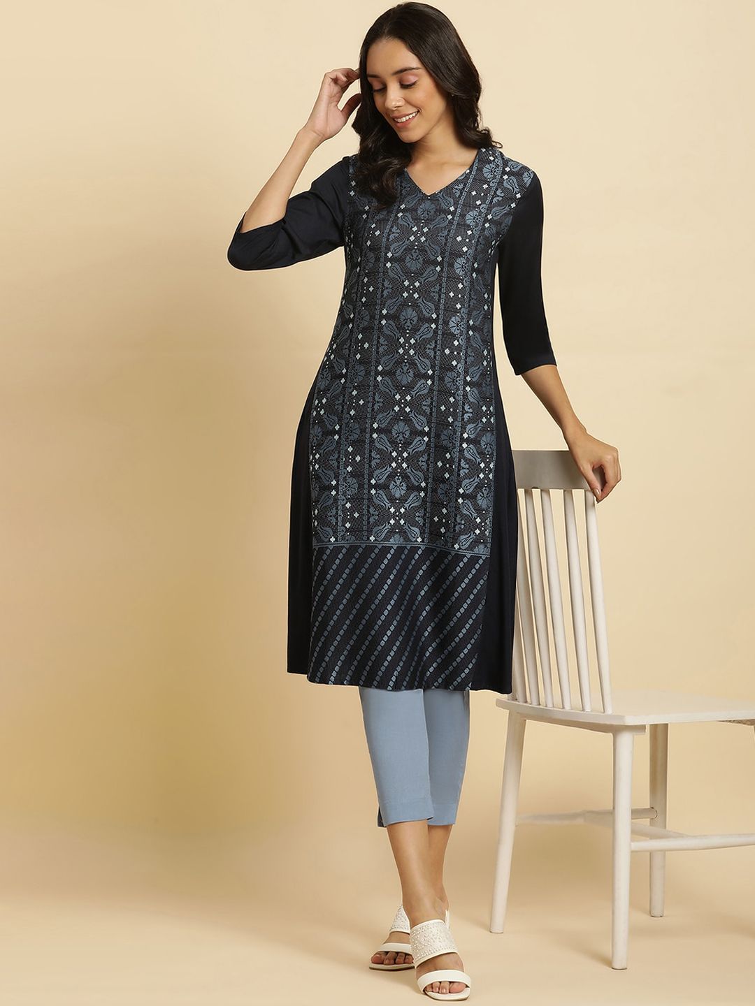 W Ethnic Motifs Printed V-Neck Kurta