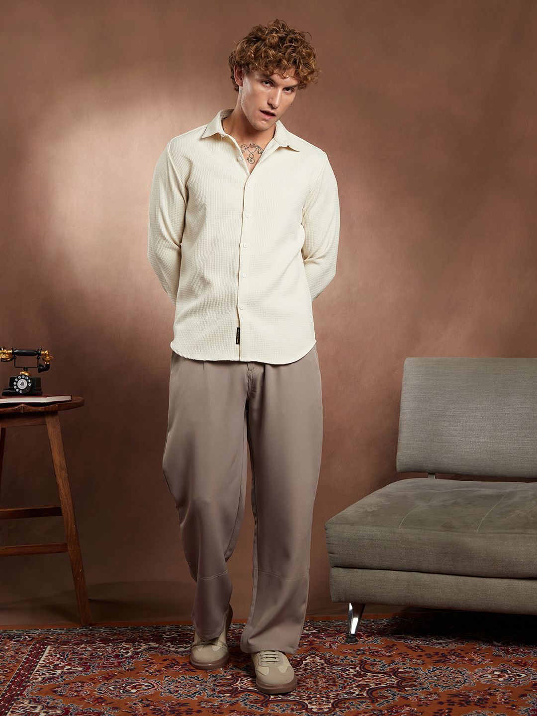 Campus Sutra Self Design Spread Collar Long Sleeves Cotton Comfort Shirt