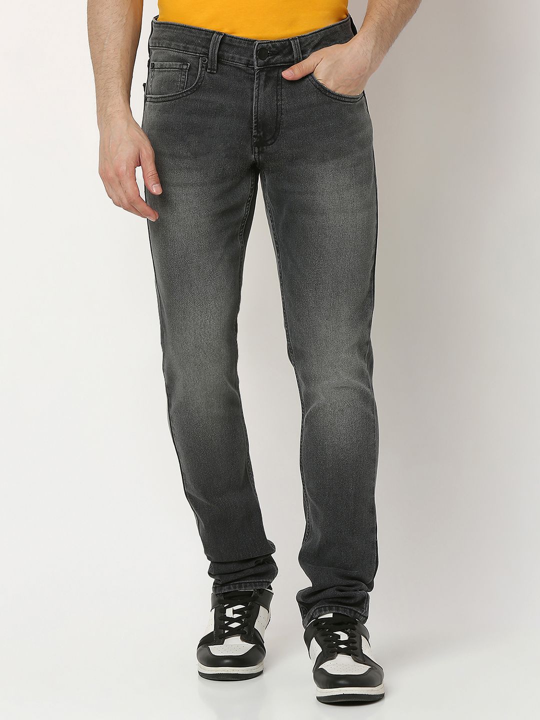 SPYKAR Men Slim Fit Low-Rise Light Fade Stretchable Jeans