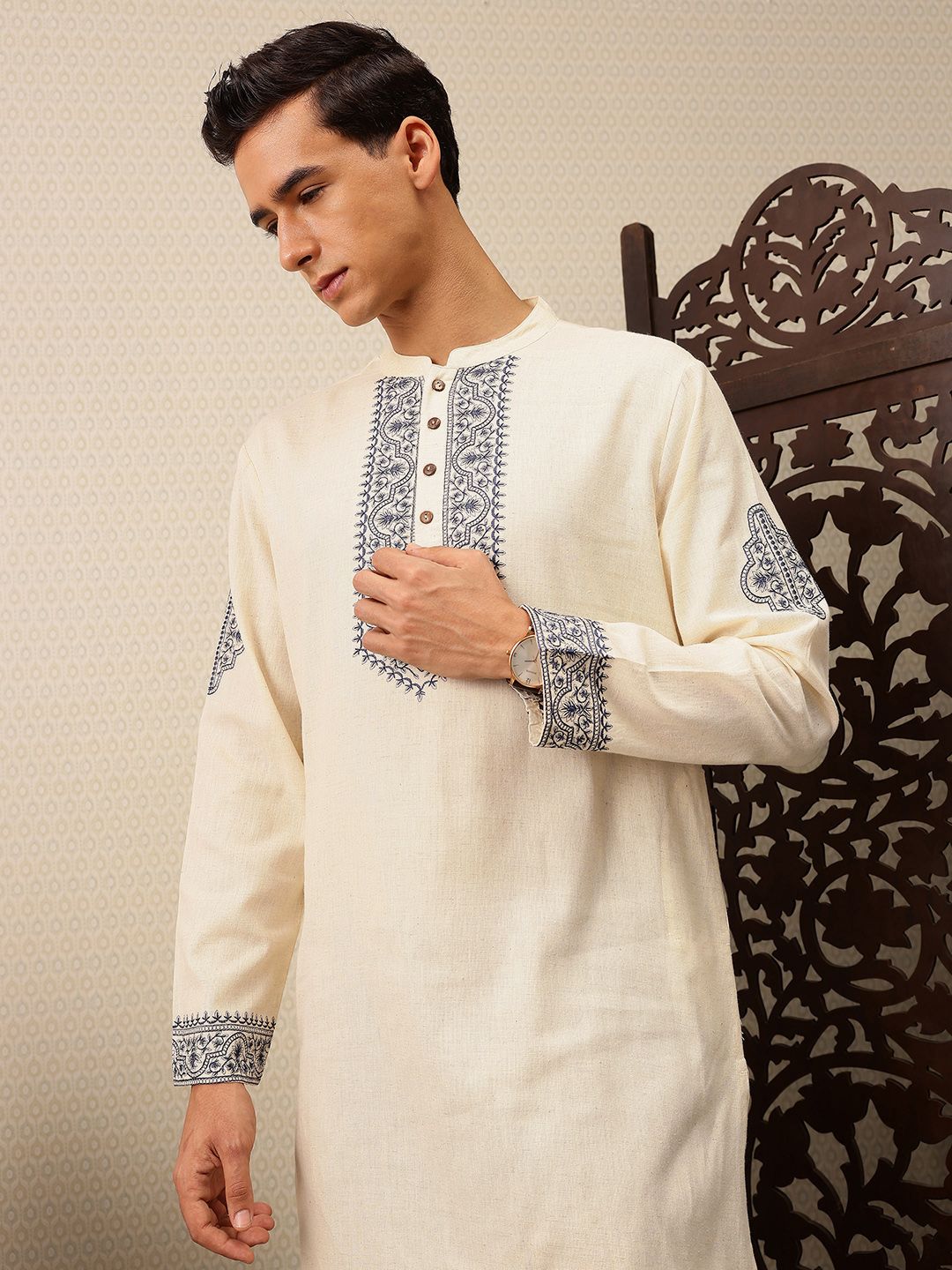 House of Pataudi Floral Embroidered Pure Cotton Jashn Kurta with Trousers