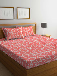KLOTTHE Peach Geometric Cotton 300 TC Fitted King Fine Bedsheet with 2 Pillow Covers-98 x 87 inches