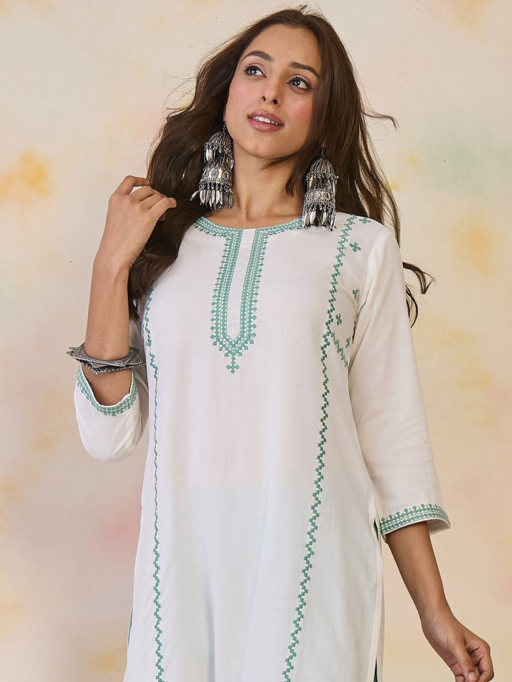 Indo Era Women Geometric Embroidered Thread Work Floral Kurta