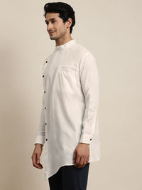 Anug oleh SOJANYA Men Off White Asymmetric Hemline Kurta