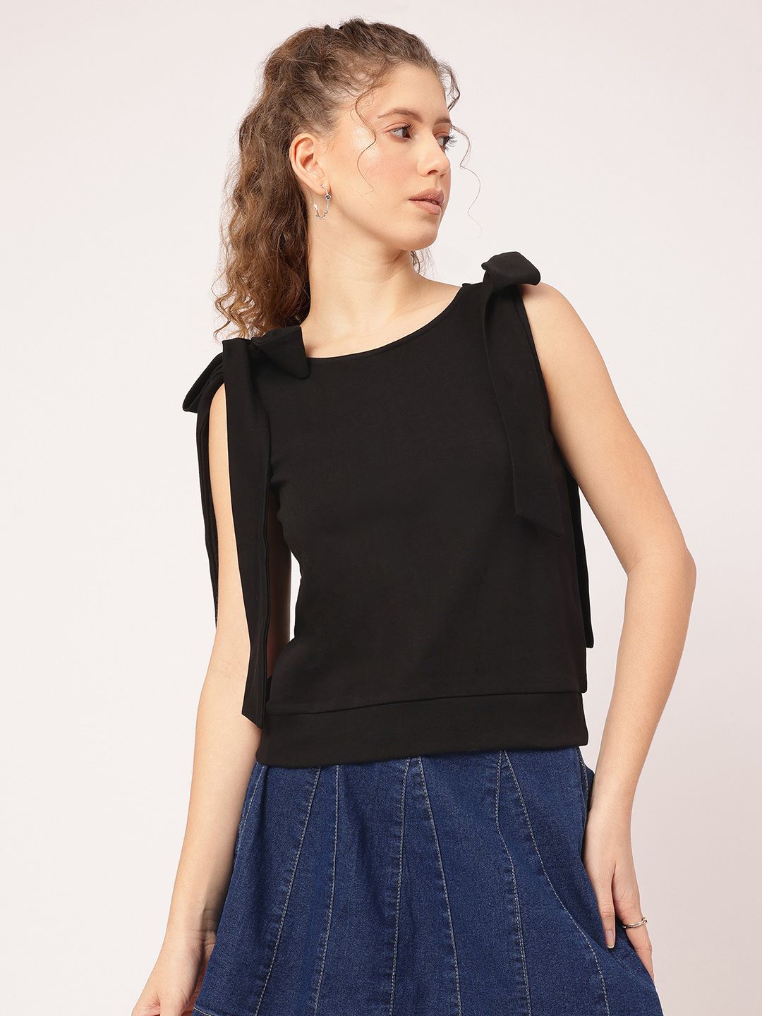 DressBerry Minimalist Muse Tie-Up Sleeves Top