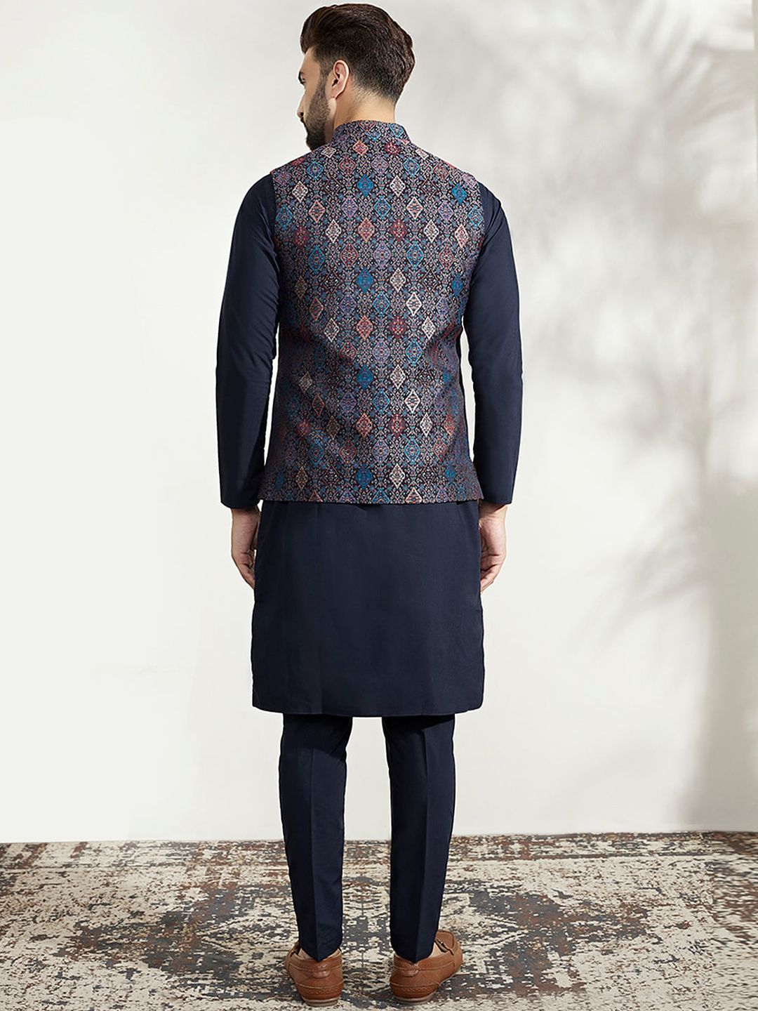 KISAH Men Woven Jacquard Regular Fit Ethnic Motifs Kurta Jacket Trouser Set