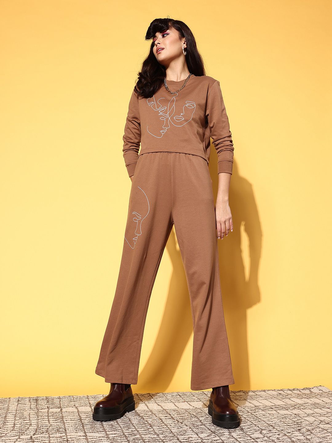 SASSAFRAS Women Chic Brown Printed Sweatshirt with Solid Trousers