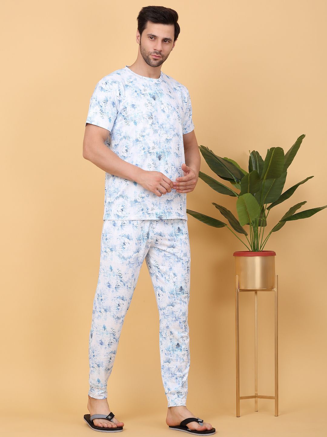Sweet Dreams White & Blue Abstract Printed Round Neck Night suit