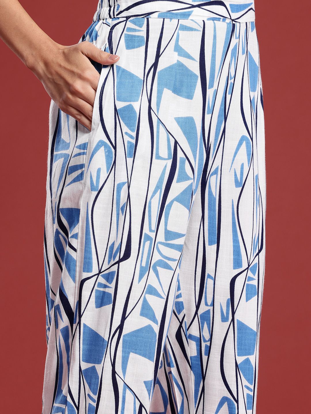 Anouk Geometric Motifs Printed Band Collar Straight Kurta with Trousers & Dupatta