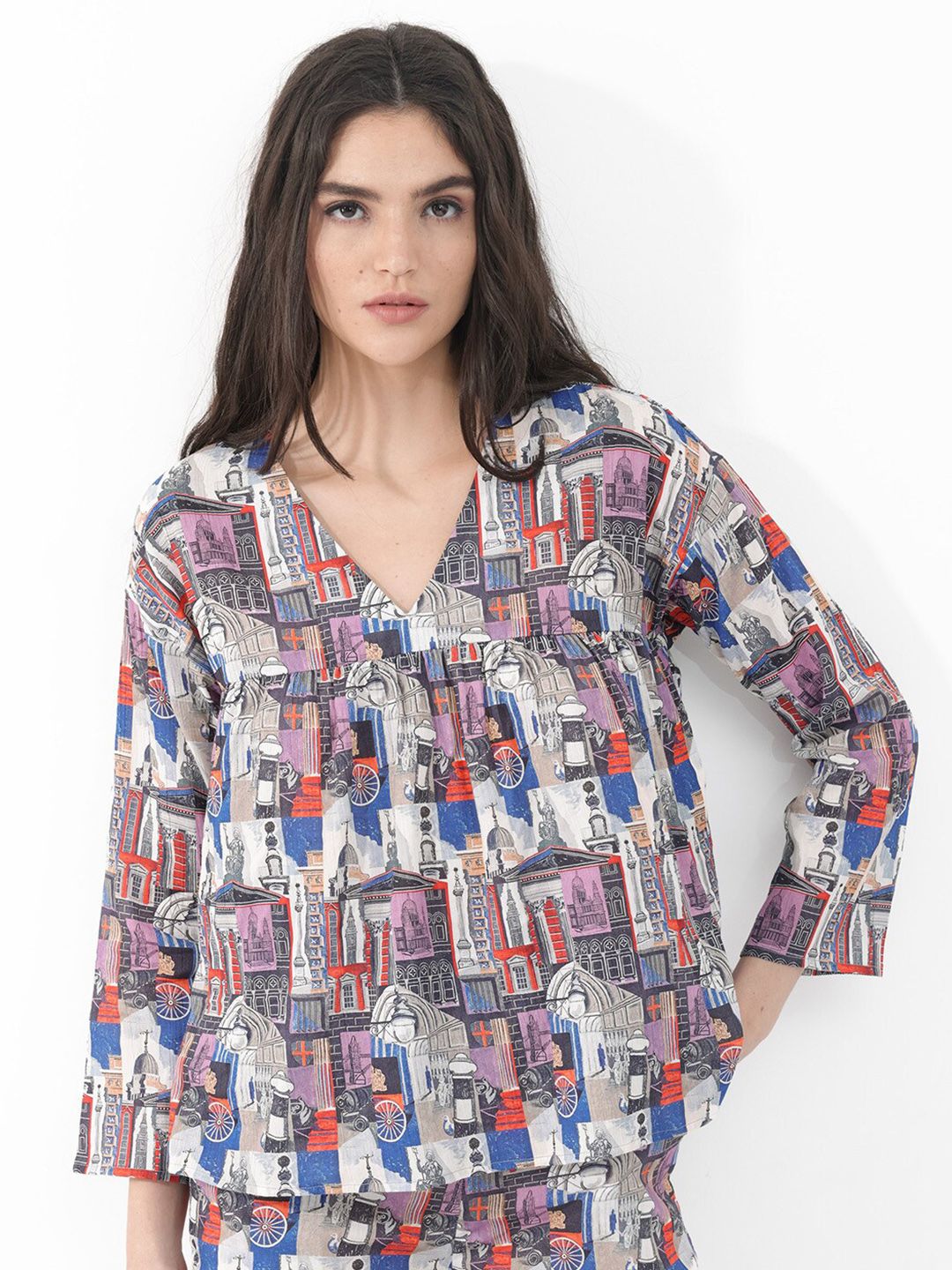 Rareism Conversational Printed V Neck Cotton Empire Top