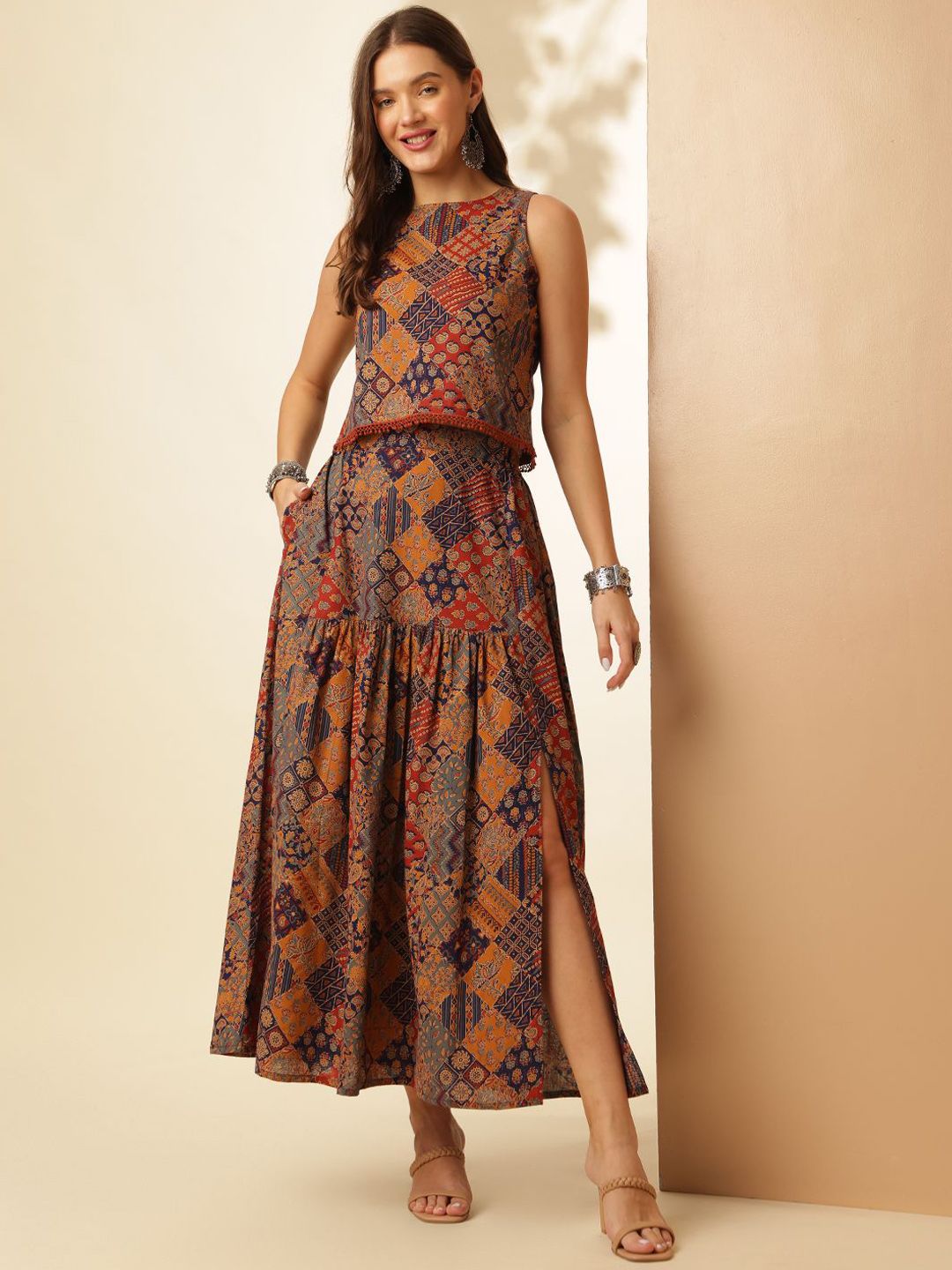 Anouk Maroon Geometric Printed Boat Neck Sleeveless  Pure Cotton Crop Top With Slit Skirt