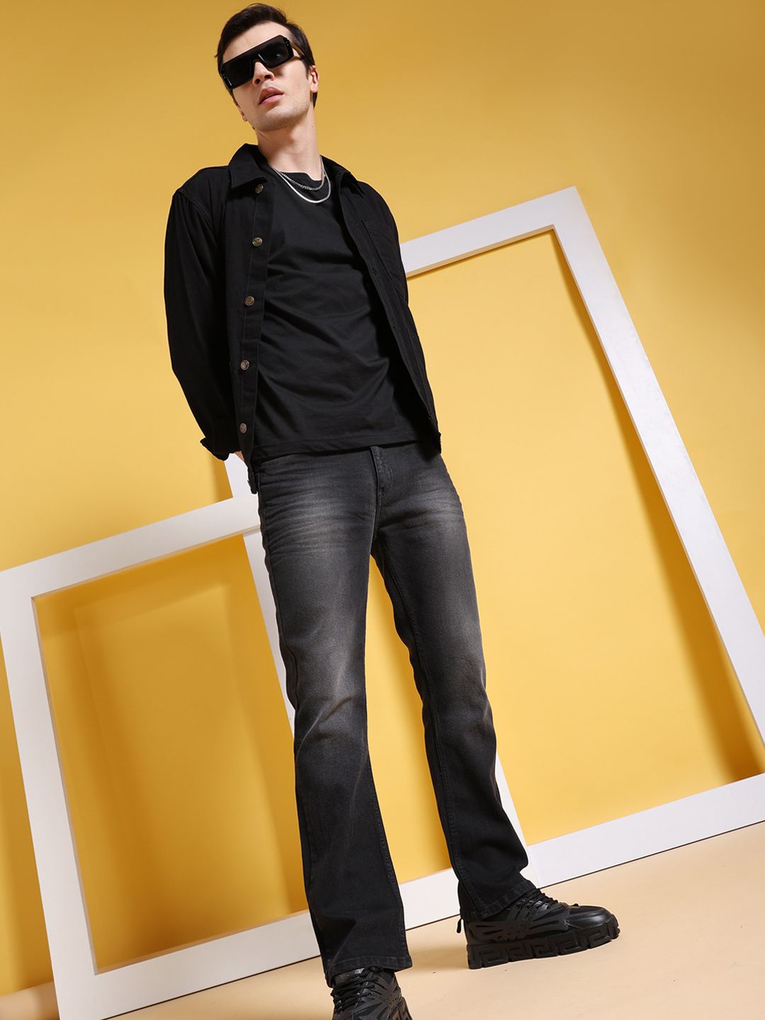 The Indian Garage Co Men Bootcut Clean Look Mid-Rise Stretchable Jeans
