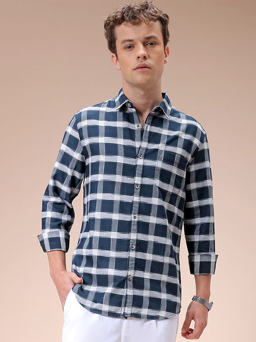 The Indian Garage Co Men Spread Collar Checked Slim Fit Casual Shirt