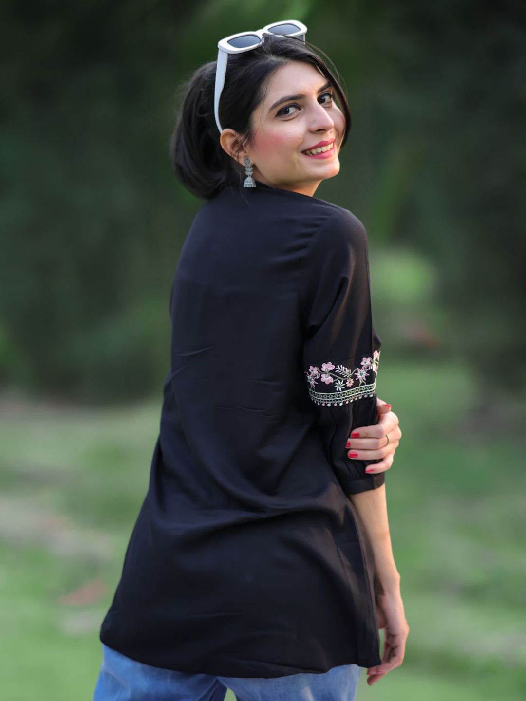 KALINI Ethnic Motifs Embroidered Kurti