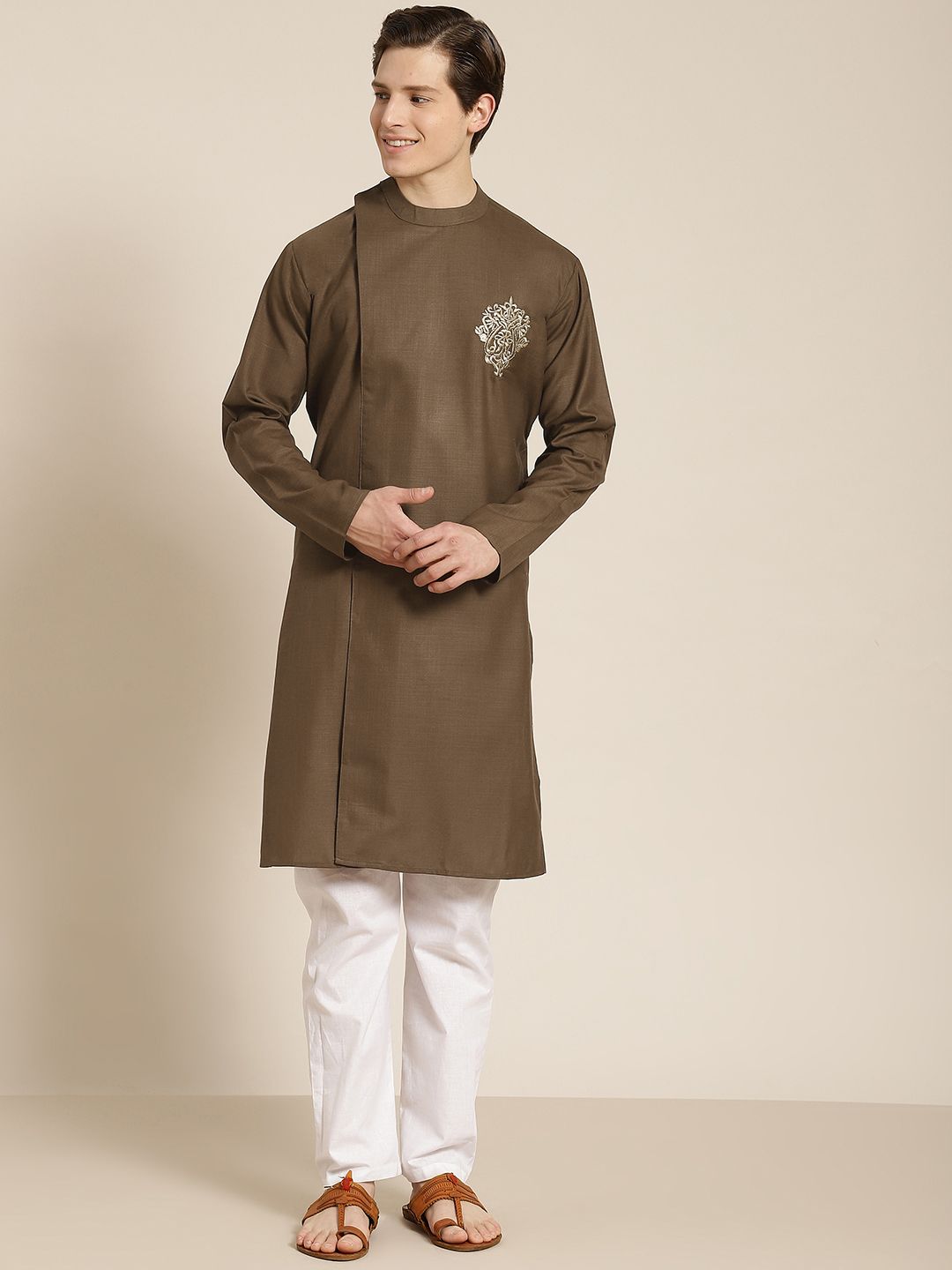 SOJANYA Men Olive Green & Golden Pure Cotton Thread Work Kurta