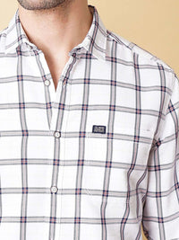 The Indian Garage Co Men White & Blue Slim Fit Checked Pure Cotton Casual Shirt