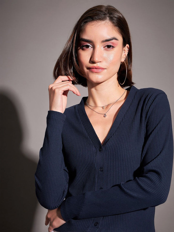 SASSAFRAS V-Neck Long Sleeves Knitted Crop Top