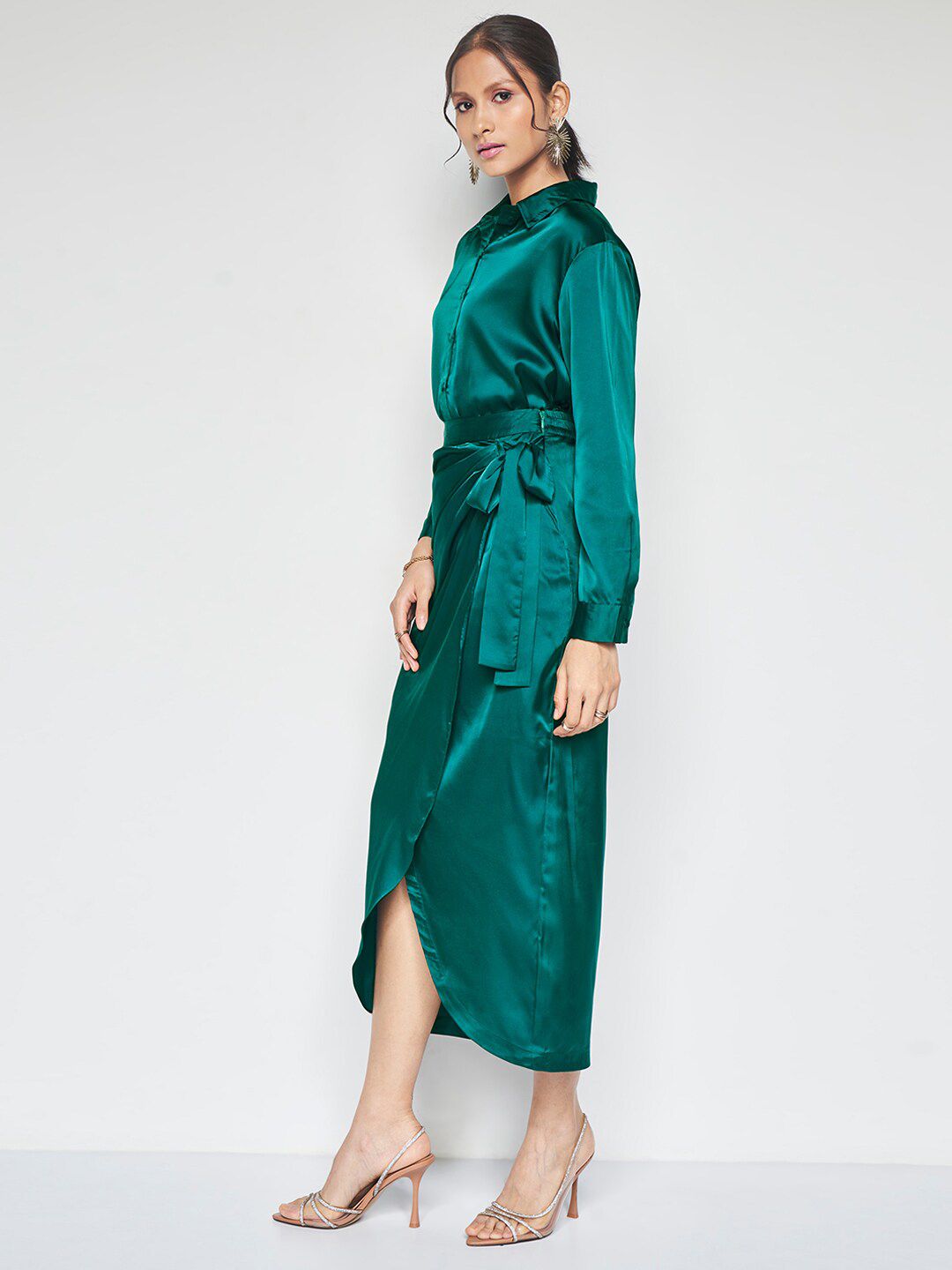 AND Collar Neck Shirt & Mid -Rise Skirt Co-Ords