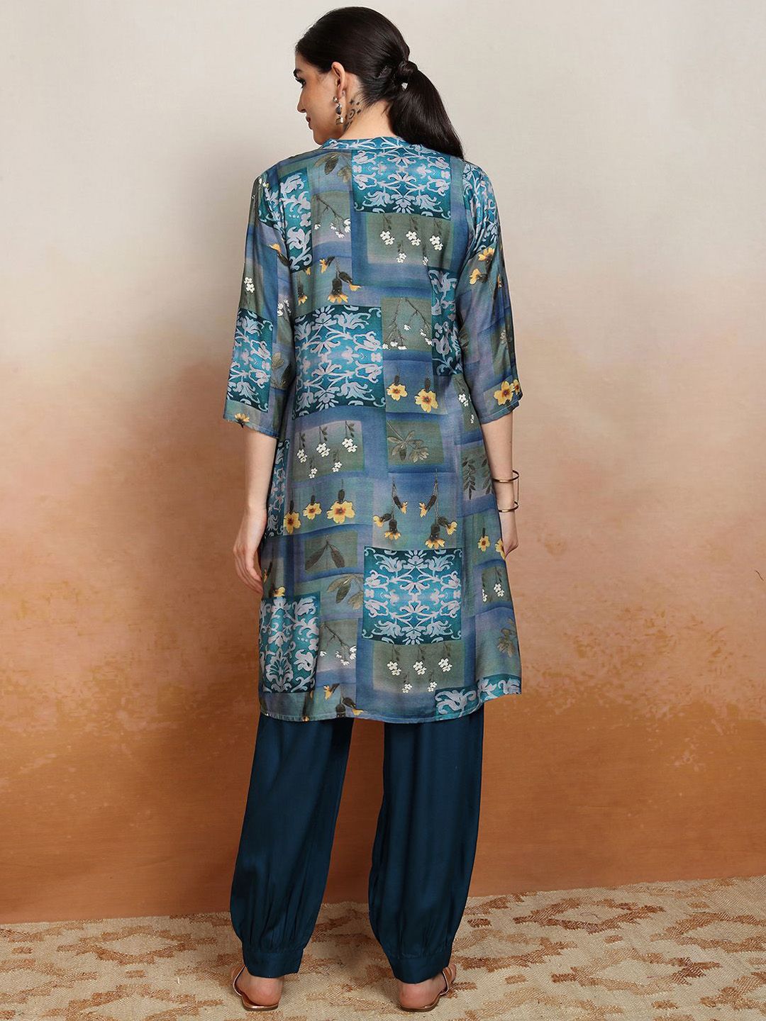 Vishudh Ethnic Motifs Printed Top With Trouser