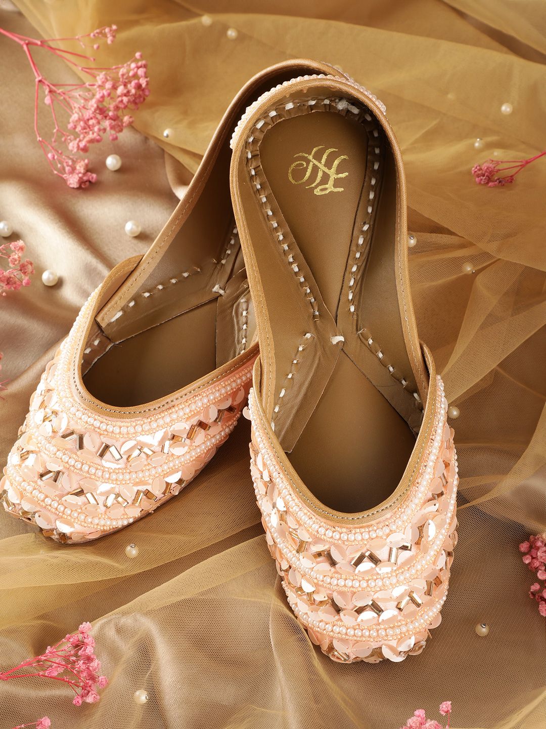 House of Pataudi Women Embellished Mojaris