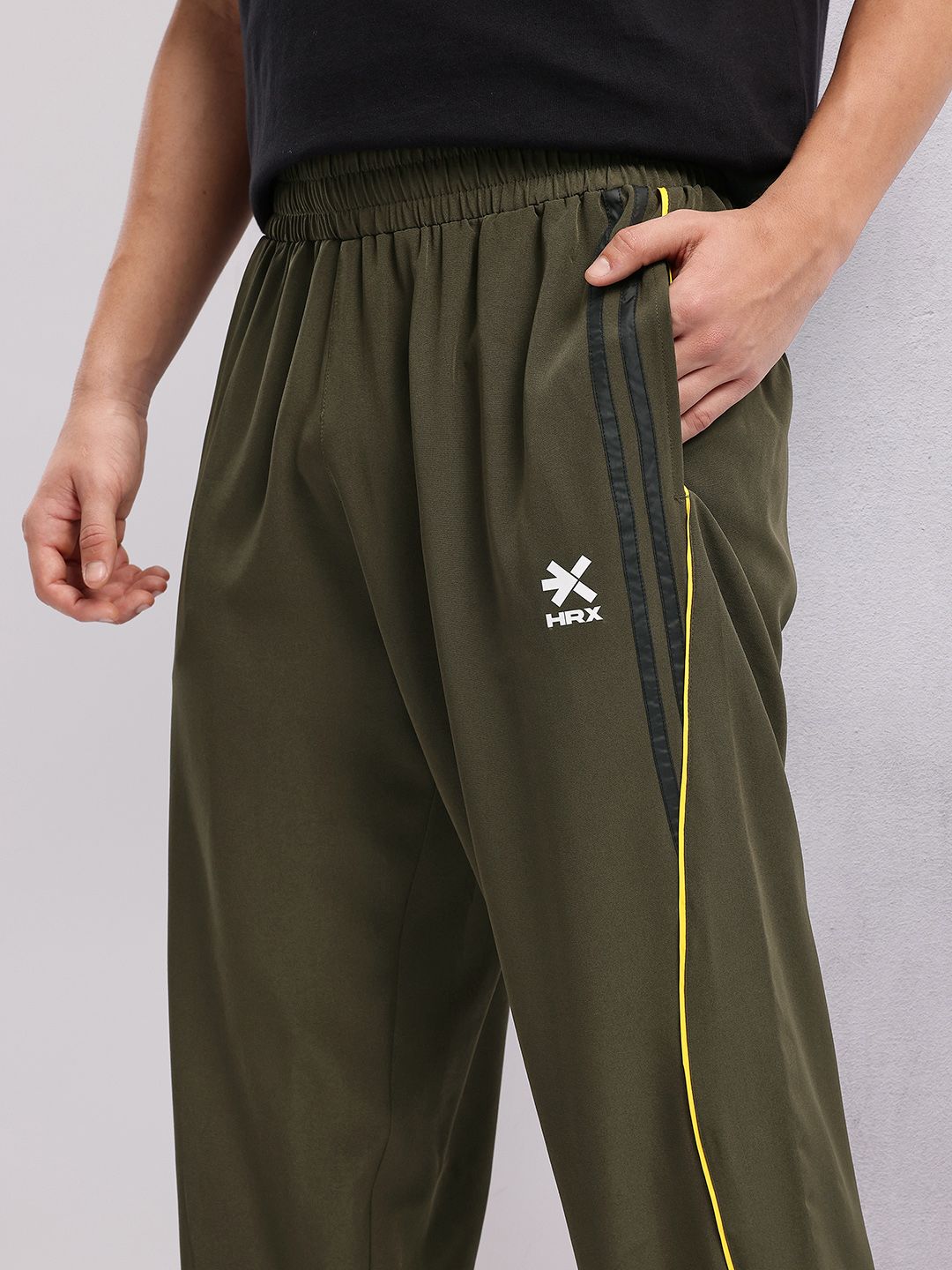 HRX by Hrithik Roshan Men Contrast Piping Lifestyle Joggers