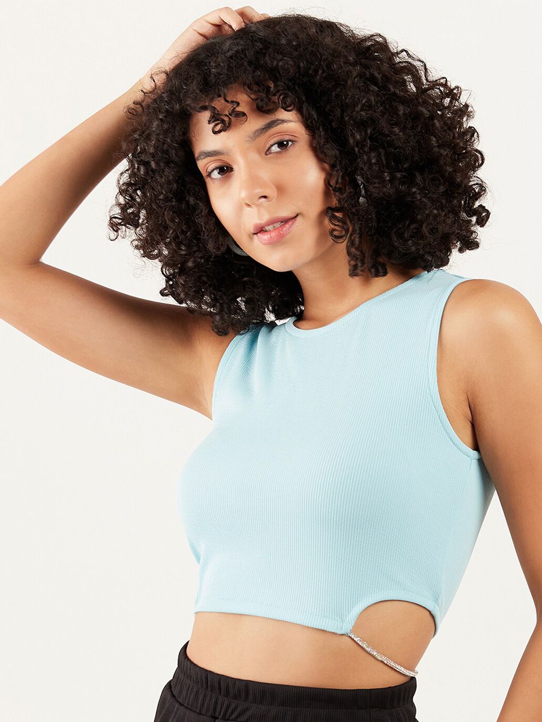 Athena Round Neck Cut-Out Detailed Fitted Crop Top