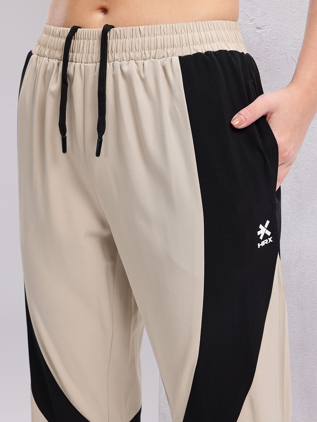 HRX by Hrithik Roshan Women Colourblocked Rapid-Dry Training Joggers