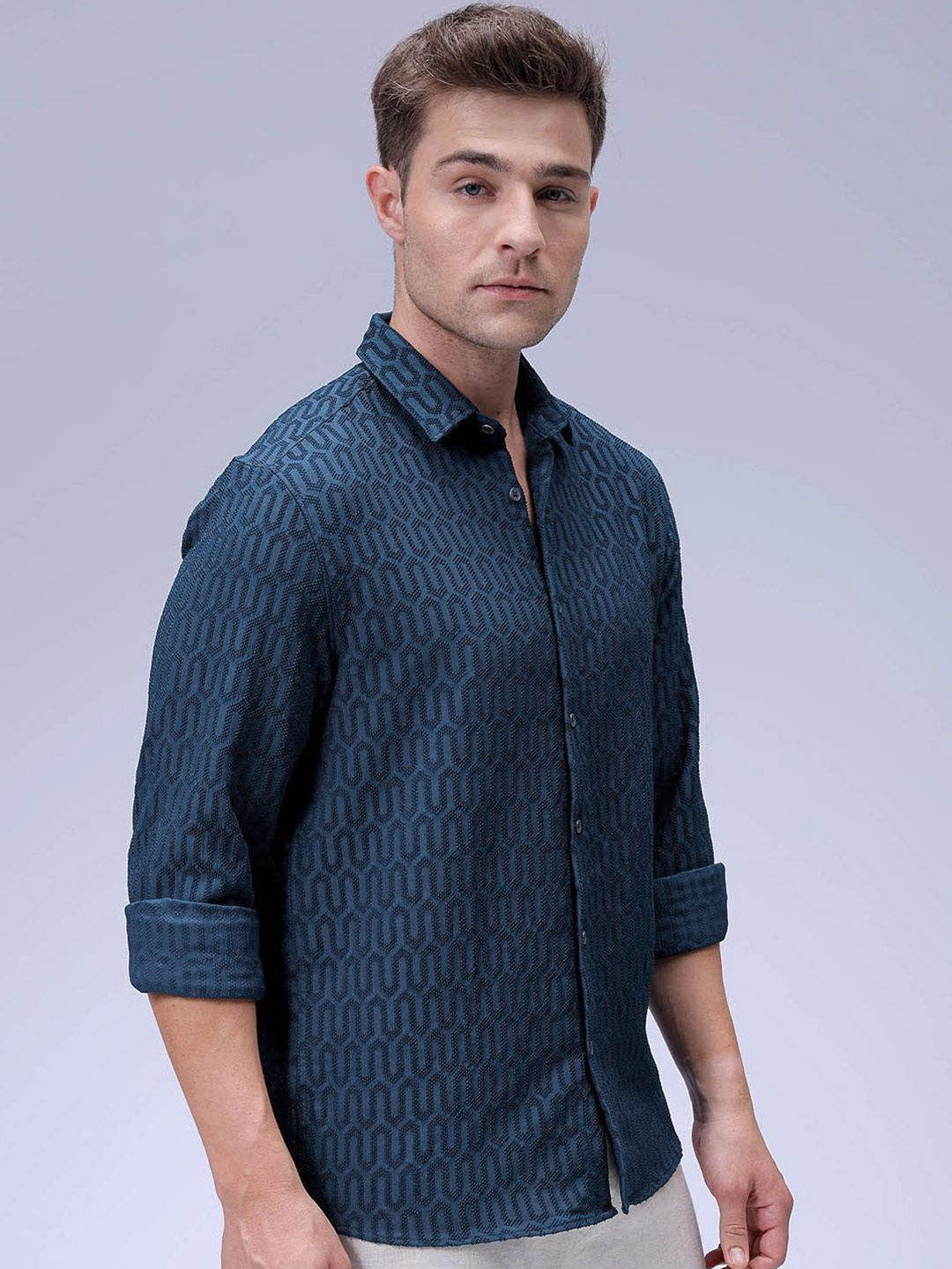 The Indian Garage Co Men Regular Fit Textured Jacquard Resortwear Shirt