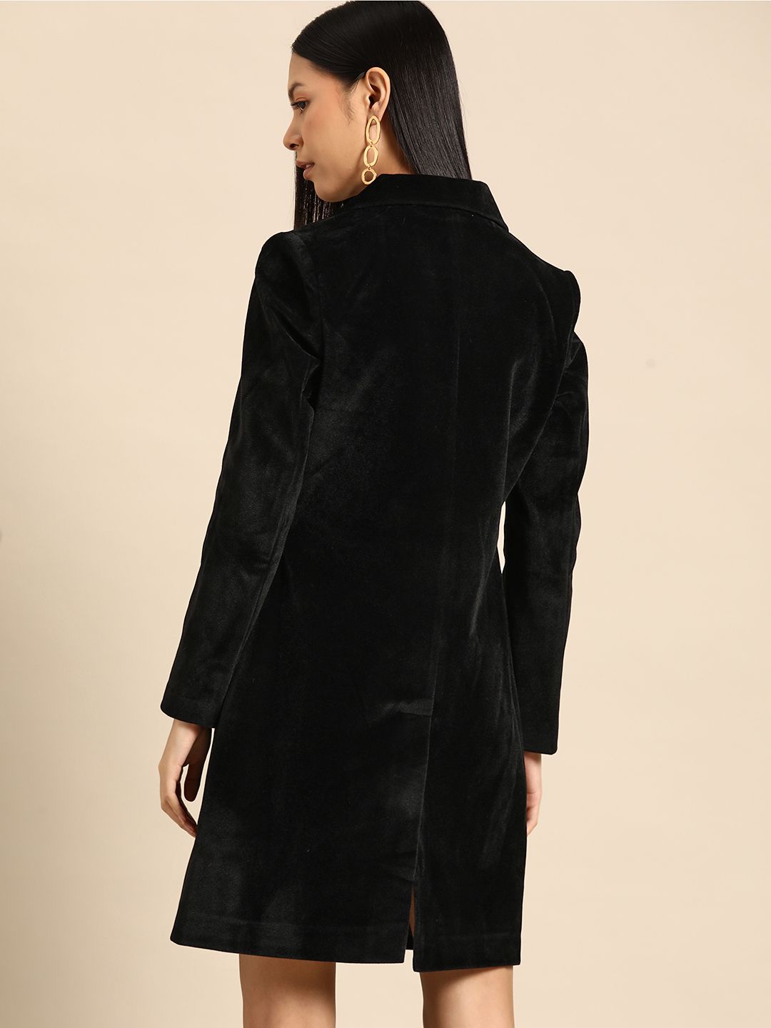 Semua Mengenai Longline Velvet Overcoat