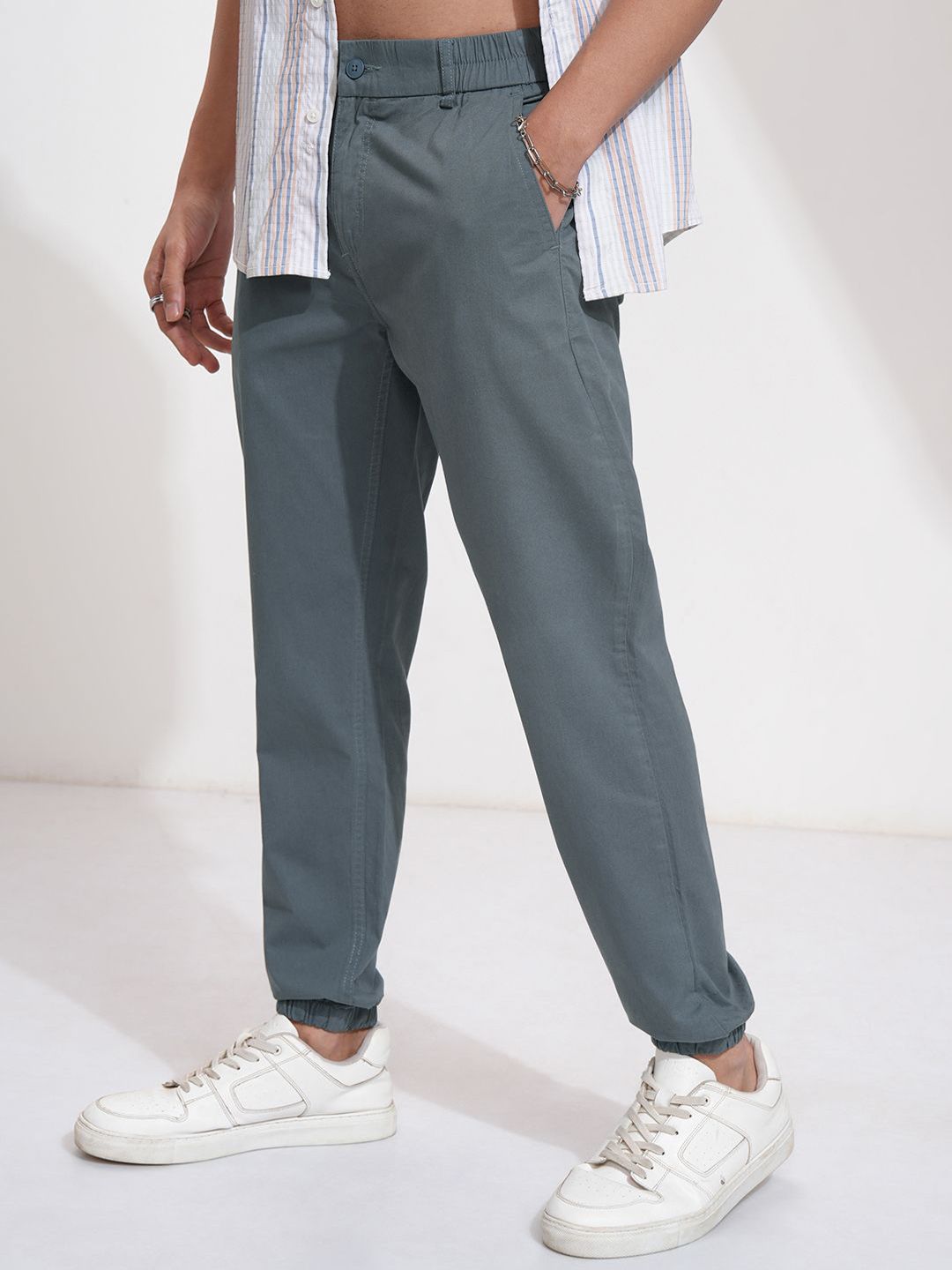 HIGHLANDER Men Slim Jogger Fit Core Trouser