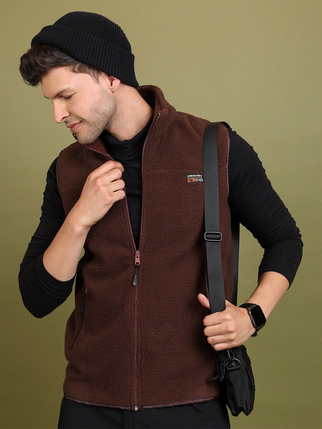 HIGHLANDER Mock Collar Sleeveless Front-Open Sweatshirt