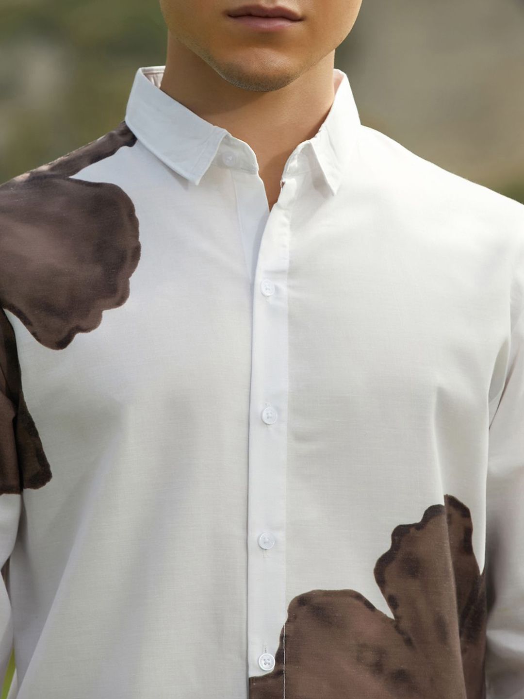 Campus Sutra Men Relaxed Fit Spread Collar Floral Printed Cotton Casual Shirt