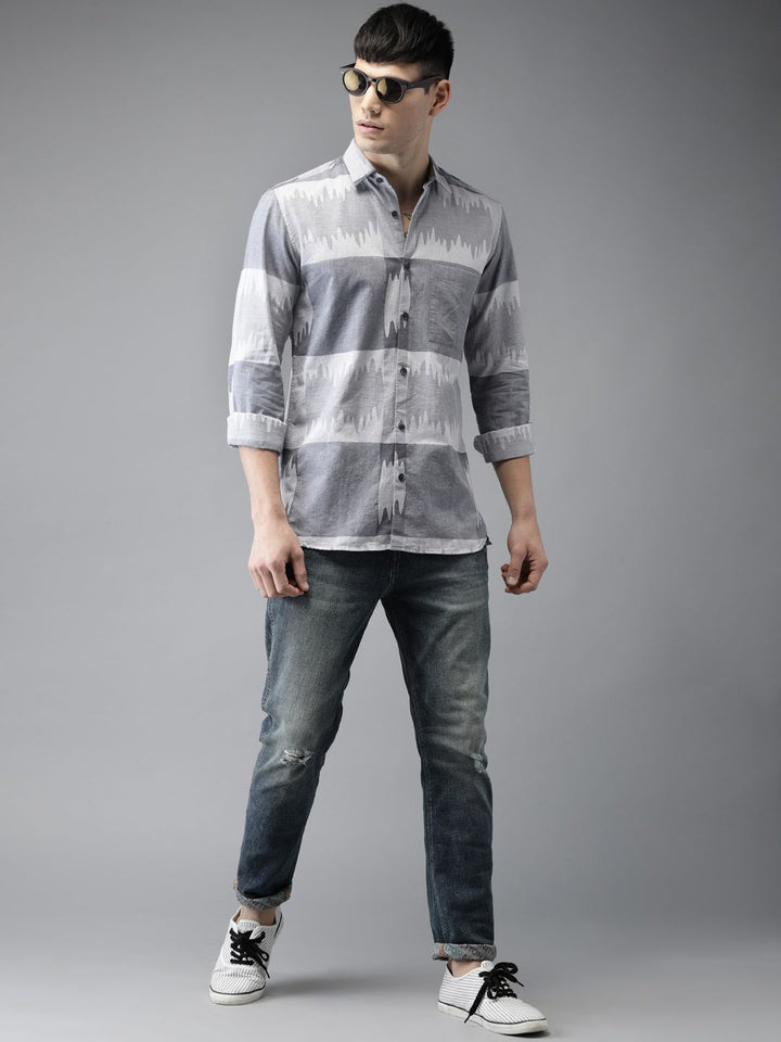 Bene Kleed Men Grey & Blue Slim Fit Self Design Casual Shirt