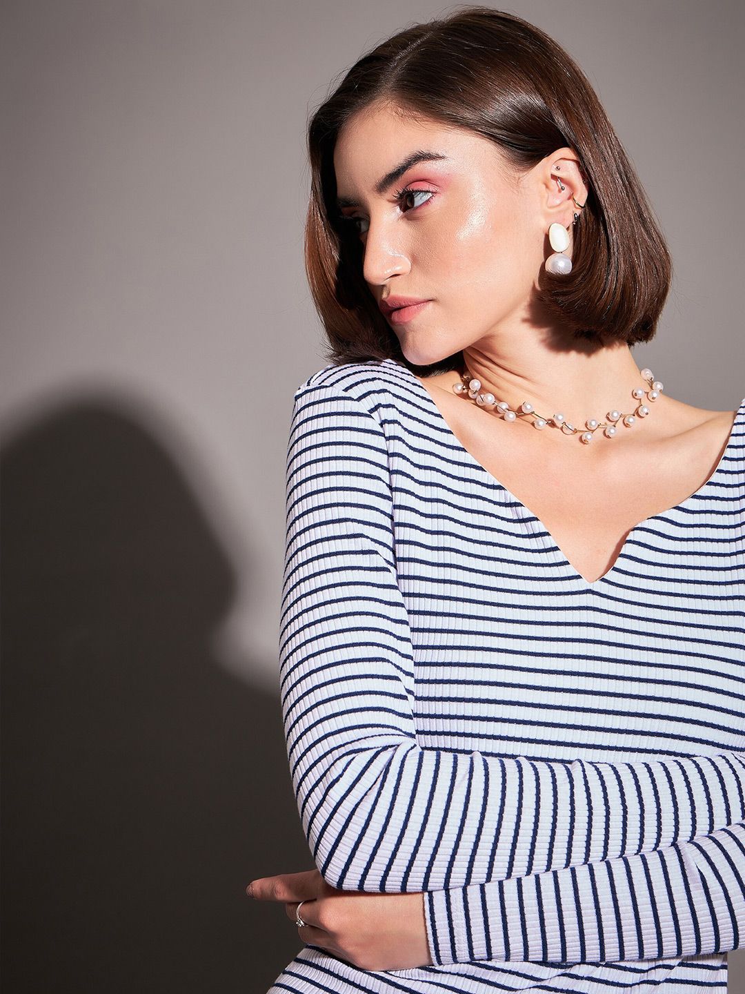 SASSAFRAS Horizontal Striped V-Neck Top