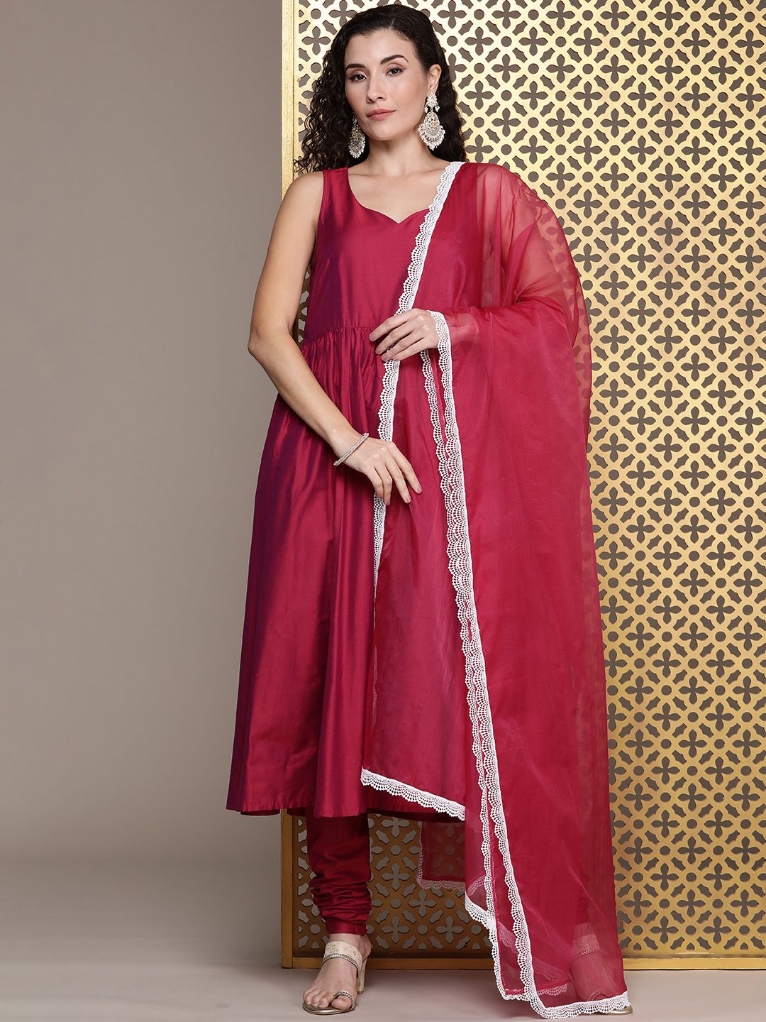 House of Pataudi Women Jashn Kurta With Churidar & Dupatta
