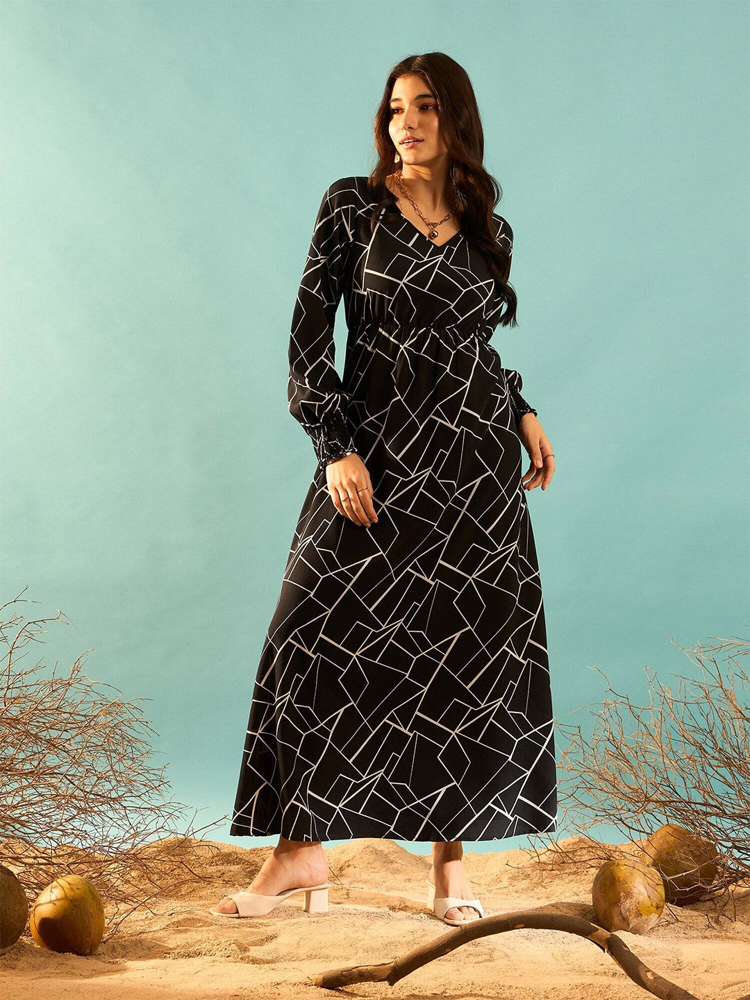 Berrylush Geometric Printed V-Neck A-Line Midi Dress
