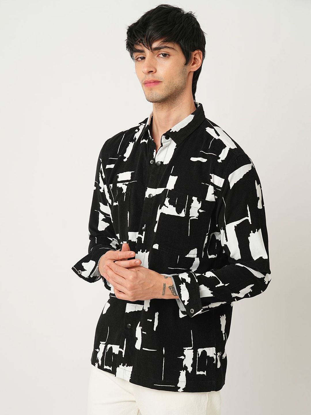 VASTRADO Men Classic Spread Collar Abstract Printed Cotton Slim Fit Casual Shirt