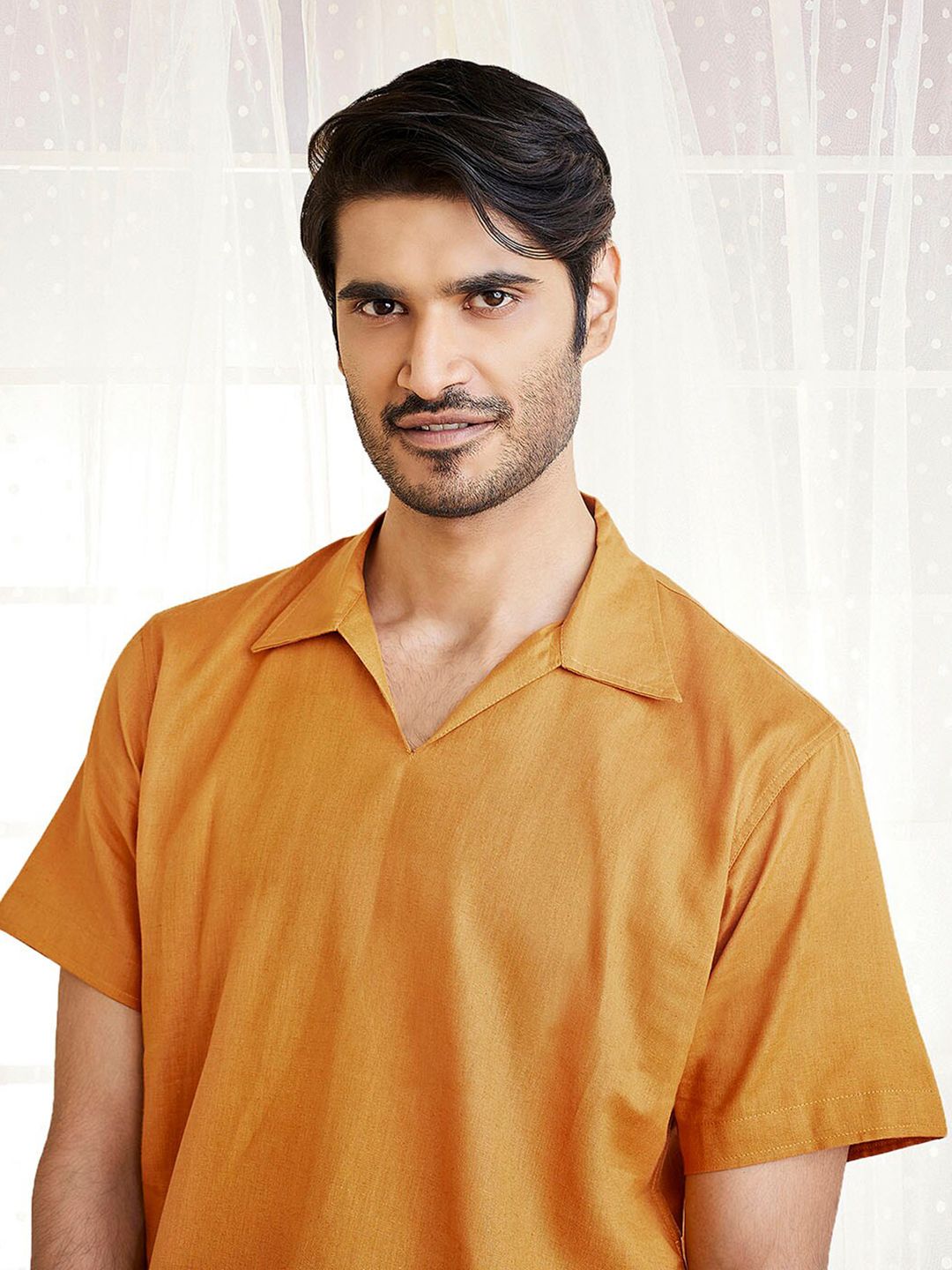 VASTRAMAY Shirt Collar Short Sleeves Cotton Straight Short Kurta