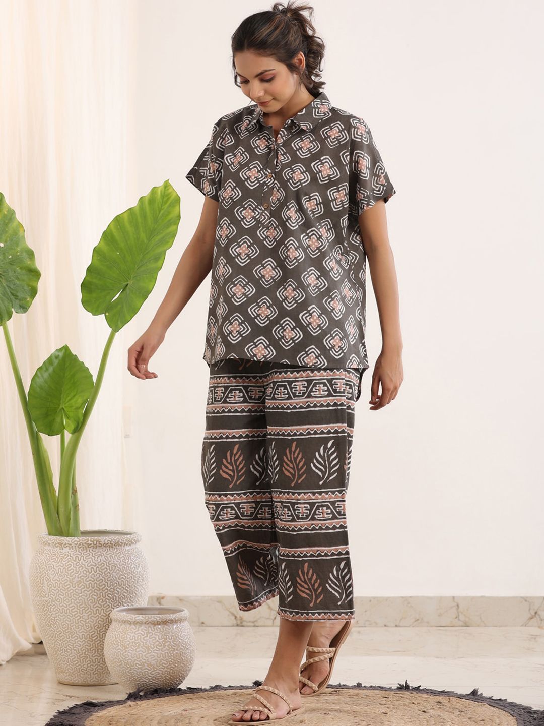 Sanskrutihomes motif etnik dicetak saman malam kapas tulen