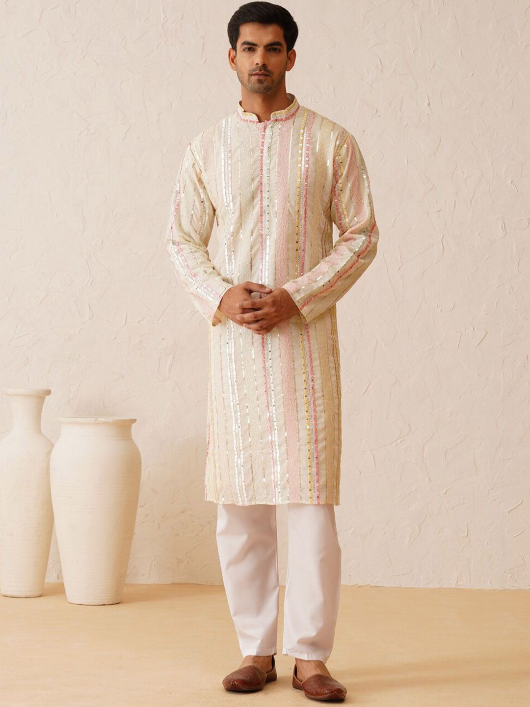 SOJANYA LUXE Kurta Labuci Biasa Sulam Kolar Mandarin dengan Piyama