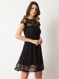 Miss Chase Black Lace Sisipkan Fit dan Flare Dress