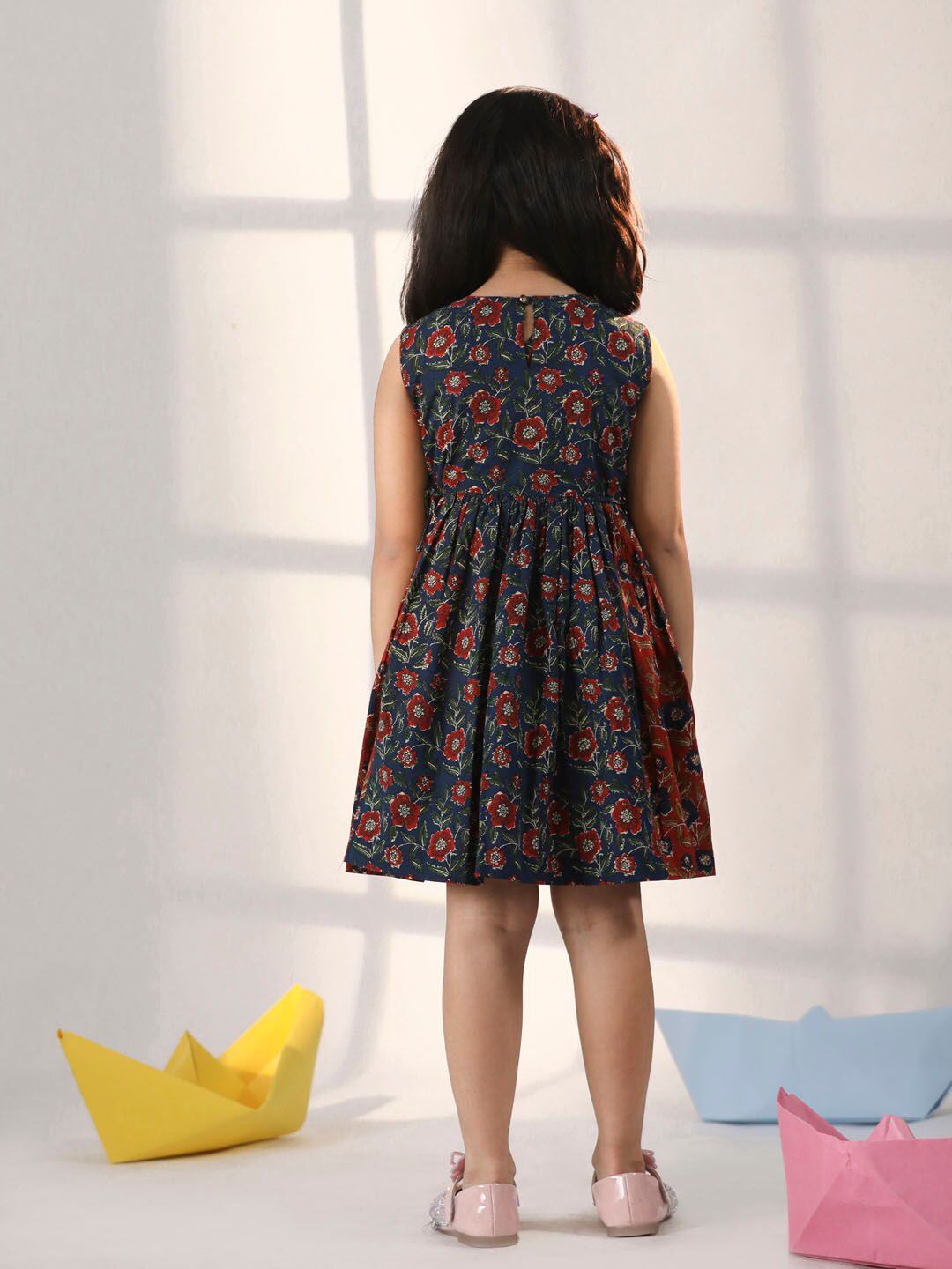 VASTRAMAY Girls Floral Printed Sleeveless Cotton Fit & Flare Dress